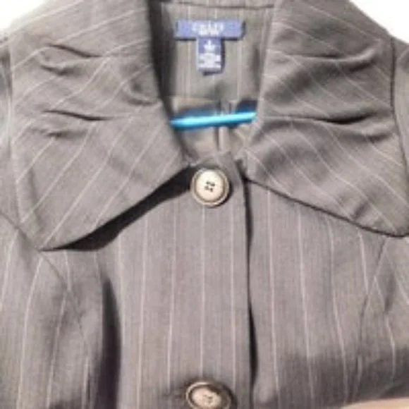 CHAPS Blazer Black Pinstripe Brand New - Picture 3 of 5